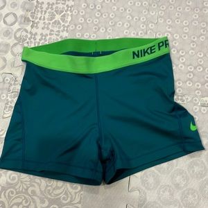 New Nike pro running short